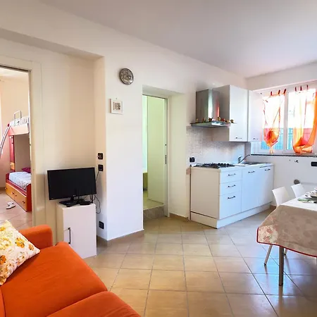 Garage E Posto Auto - Relax A 150 Mt Dal Mare Borgio Verezzi