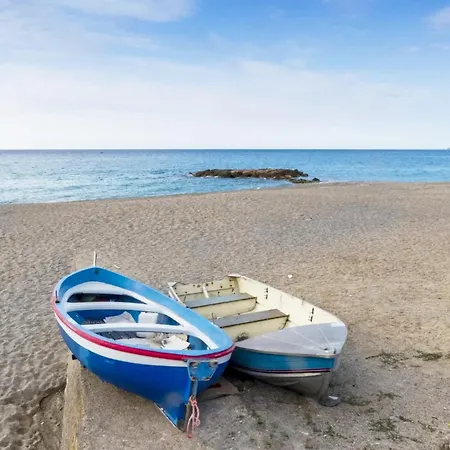 Garage E Posto Auto - Relax A 150 Mt Dal Mare