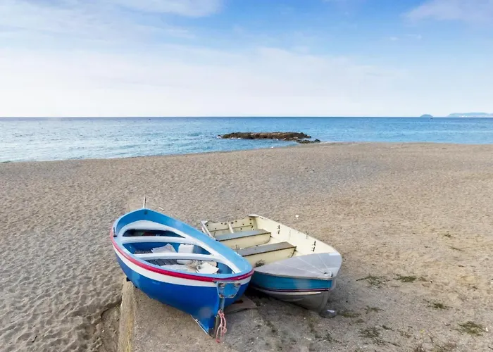Garage E Posto Auto - Relax A 150 Mt Dal Mare
